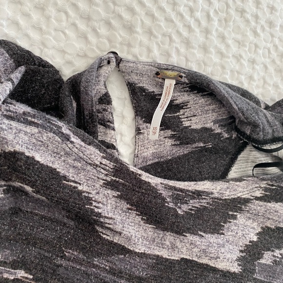 Free People Black Boho Aztec Eyelet Mid Sleeve Top Size XS - Picture 6 of 6